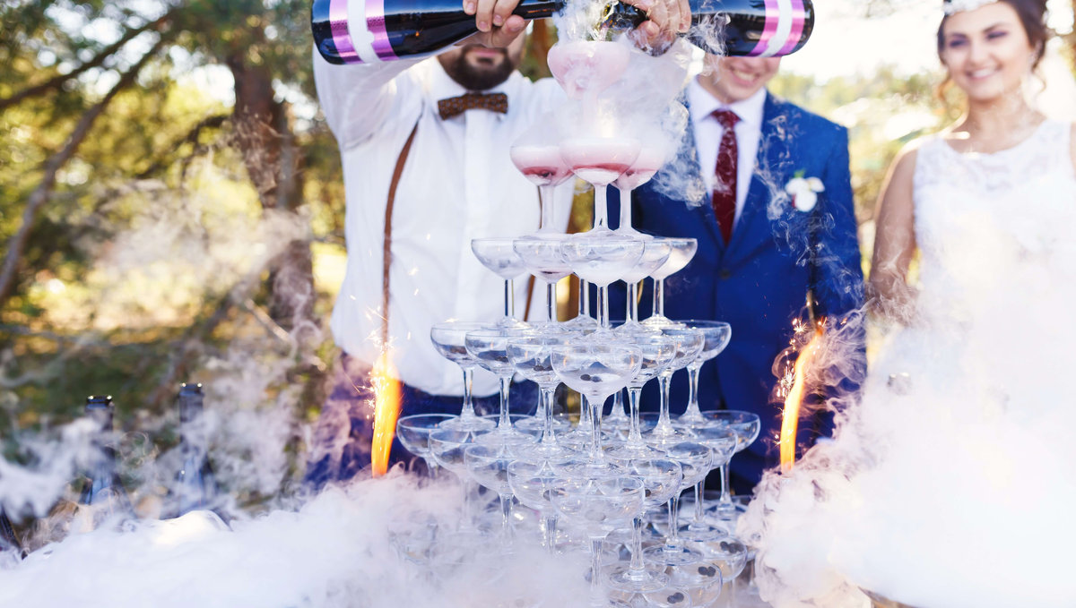 Event bartender for hire operating a cash bar at a private party